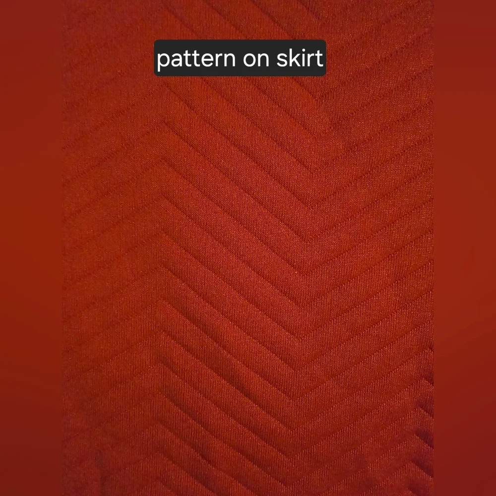 Plus Size Coral Pencil Skirt - Picture 4 of 4
